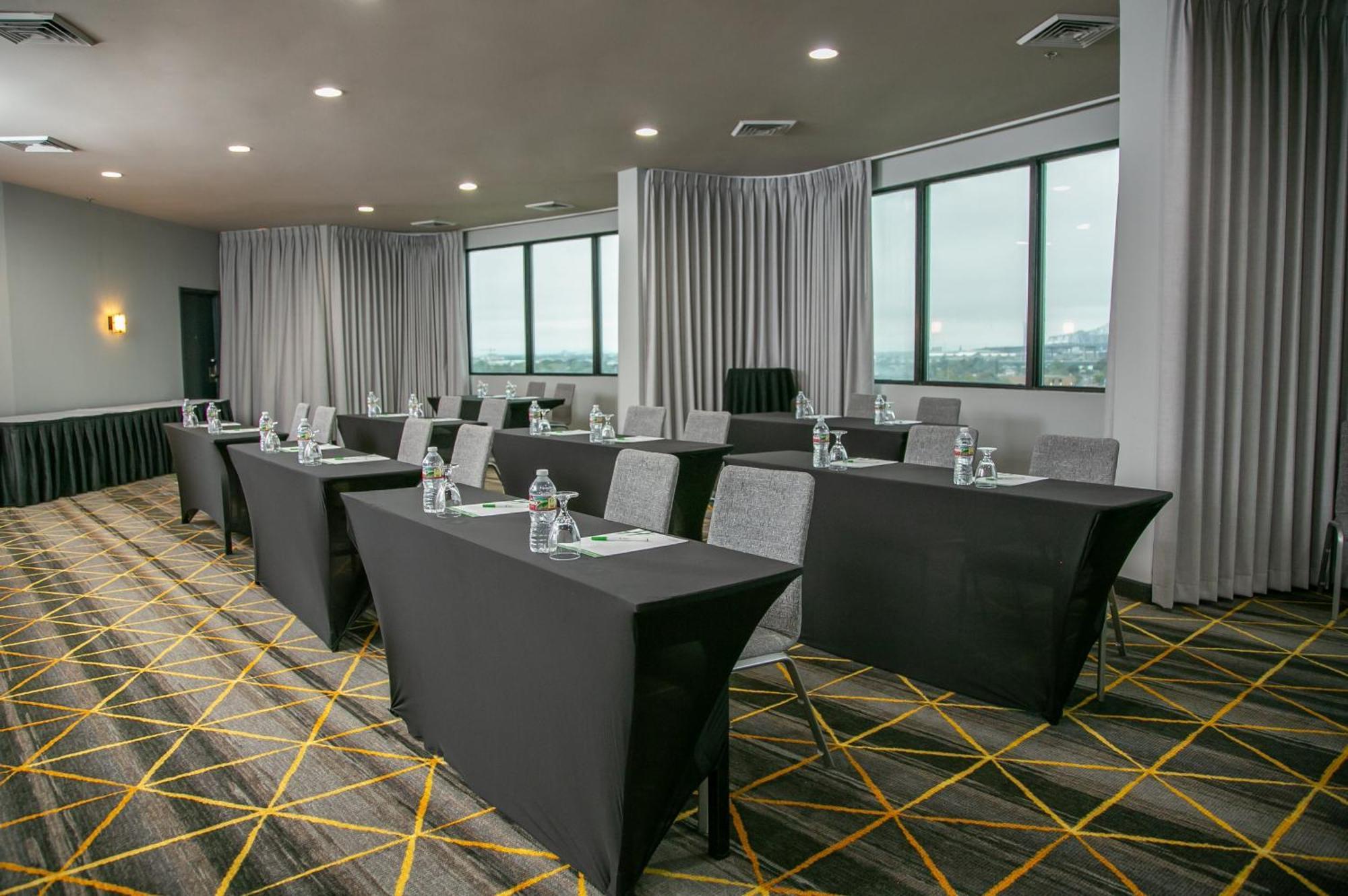 Holiday Inn New Orleans West Bank Tower By Ihg Гретна Экстерьер фото
